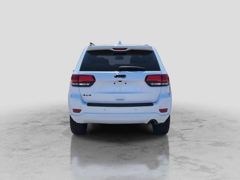 Used 2020 Jeep Grand Cherokee Altitude AWD/4WD image 7