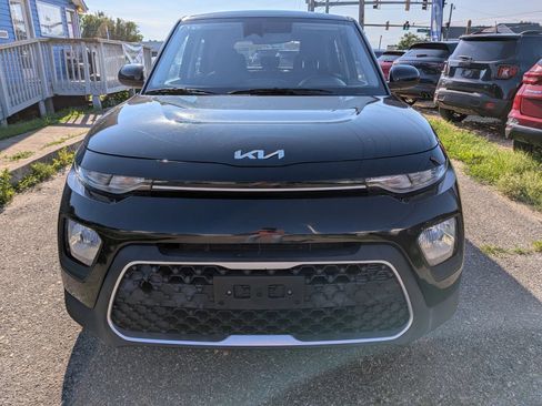 Used 2022 Kia Soul LX w/ Technology Package FWD image 9