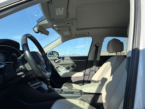 Used 2019 Audi Q3 2.0T Premium image 12