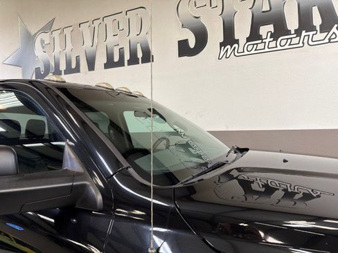 Used 2018 RAM 2500 Tradesman w/ Chrome Appearance Group image 65