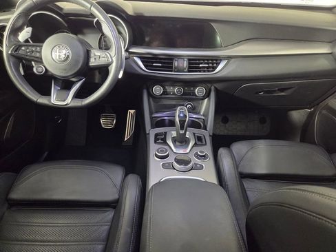 Used 2023 Alfa Romeo Stelvio Veloce AWD/4WD image 27