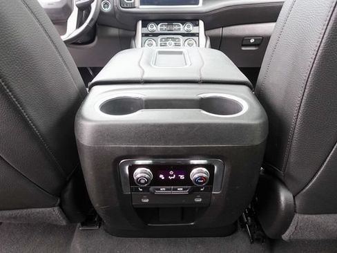 Used 2024 GMC Yukon XL Denali AWD/4WD image 29