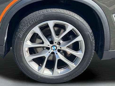 Used 2022 BMW X5 sDrive40i w/ Premium Package RWD image 27