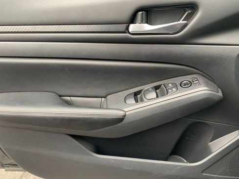 Used 2025 Nissan Altima 2.5 SV image 18