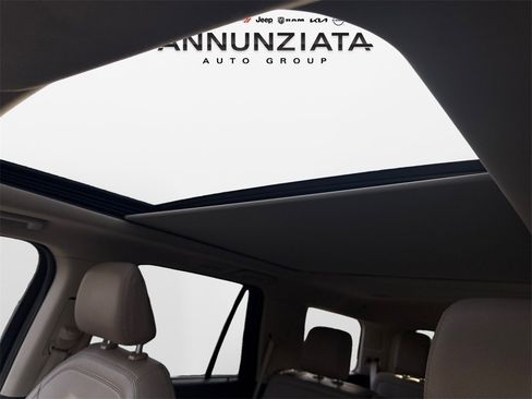 Used 2024 Ford Expedition Limited image 30