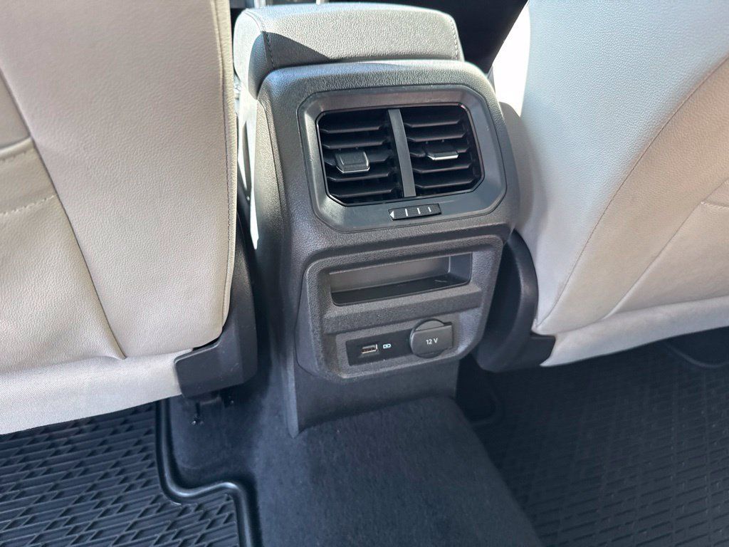 Used 2019 Volkswagen Tiguan SEL AWD/4WD image 15