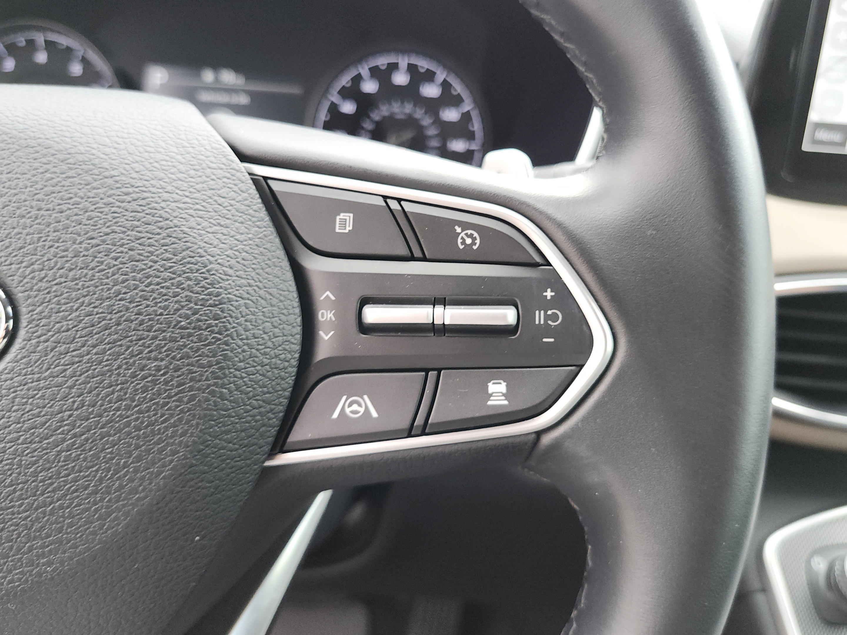 Certified 2023 Hyundai Santa Fe SEL FWD image 16