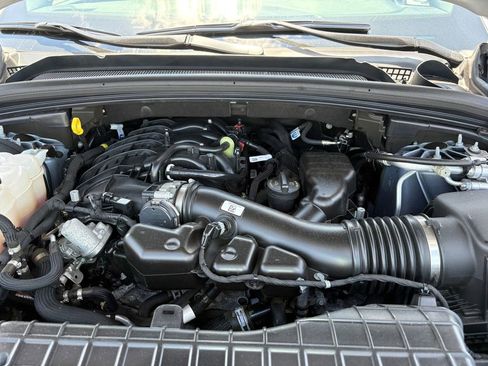 Used 2024 Jeep Grand Cherokee L Laredo AWD/4WD image 25