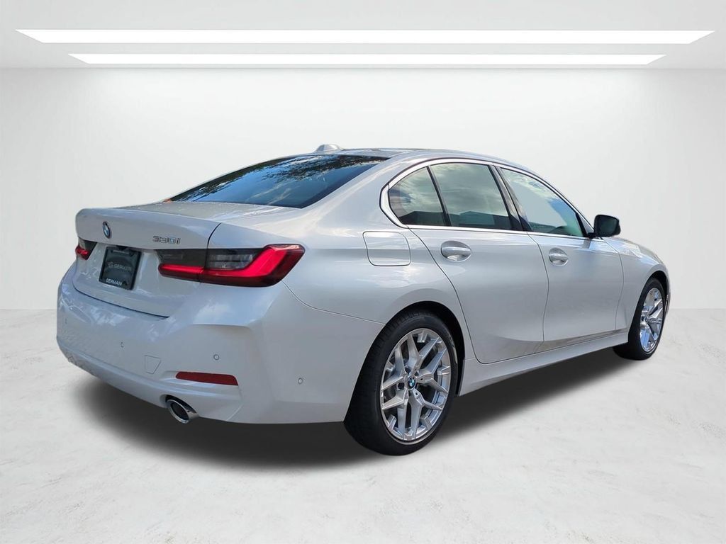 New 2026 BMW 330i Sedan w/ Convenience Package RWD image 4