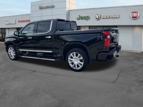 Used 2024 Chevrolet Silverado 1500 High Country w/ High Country Premium Package AWD/4WD image 6