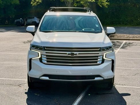 Used 2024 Chevrolet Suburban High Country w/ Advanced Technology Package AWD/4WD image 12