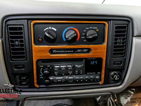 Used 1996 Chevrolet Impala SS RWD image 81