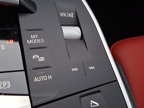 Used 2025 BMW X1 M35i image 22