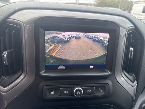 Used 2020 Chevrolet Silverado 1500 Custom w/ Custom Value Package image 21