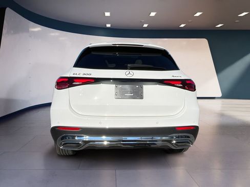 Certified 2025 Mercedes-Benz GLC 300 4MATIC image 4