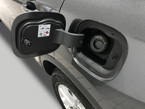 Used 2020 Ford Escape SE image 28