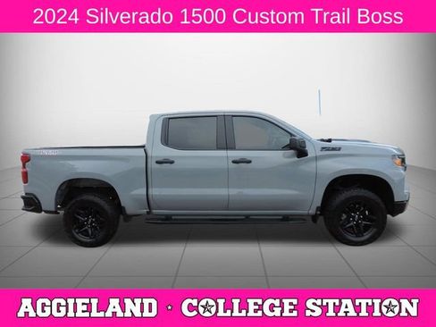 Used 2024 Chevrolet Silverado 1500 Custom Trail Boss w/ LPO, Dark Essentials Package image 2