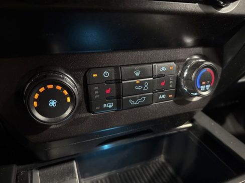 Used 2020 Ford F150 XLT w/ Equipment Group 302A Luxury AWD/4WD image 18