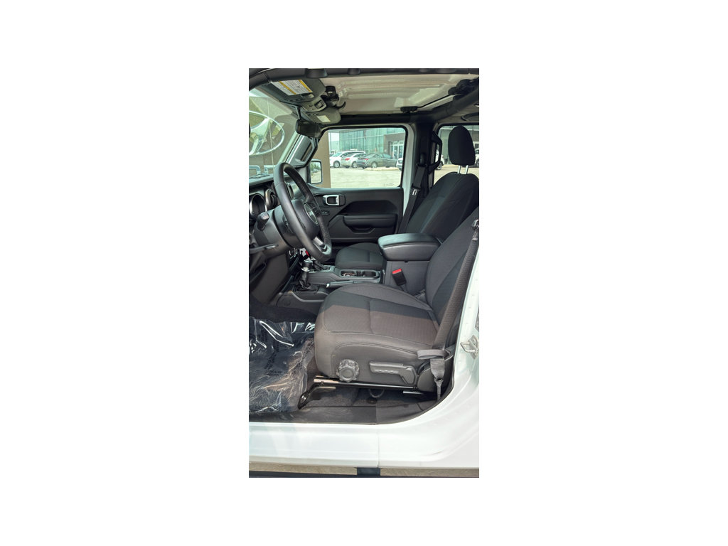 Used 2023 Jeep Wrangler Unlimited Sport AWD/4WD image 12