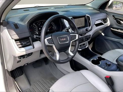 Used 2022 GMC Terrain SLT w/ Infotainment Package II image 12