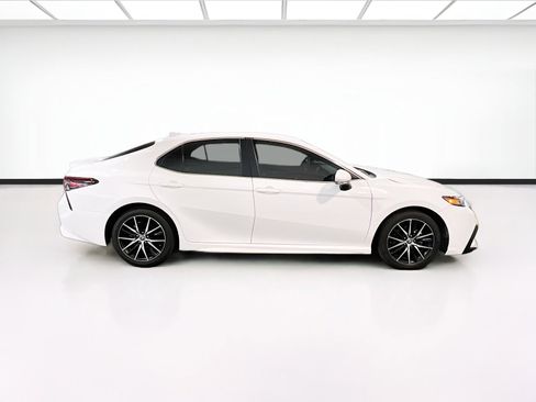 Used 2024 Toyota Camry SE FWD image 22