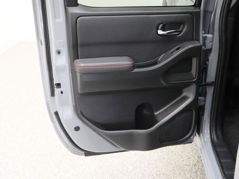 Used 2024 Nissan Frontier Pro-X RWD image 26