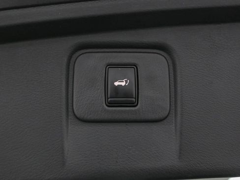 Used 2024 Nissan Murano SL image 11