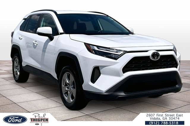 Used 2024 Toyota RAV4 XLE FWD image 1