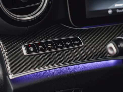 Used 2018 Mercedes-Benz E 63 AMG S image 39