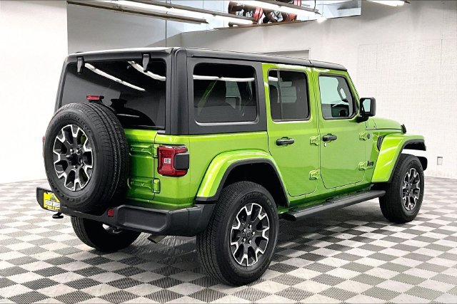 Used 2026 Jeep Wrangler Unlimited Sahara w/ Technology Group AWD/4WD image 13
