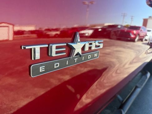 Used 2021 Chevrolet Silverado 1500 LT w/ Z71 Off-Road Package AWD/4WD image 18