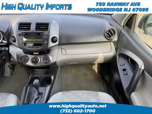 Used 2011 Toyota RAV4 4WD image 33