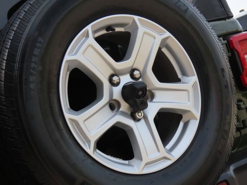 Used 2021 Jeep Wrangler Sport S image 13