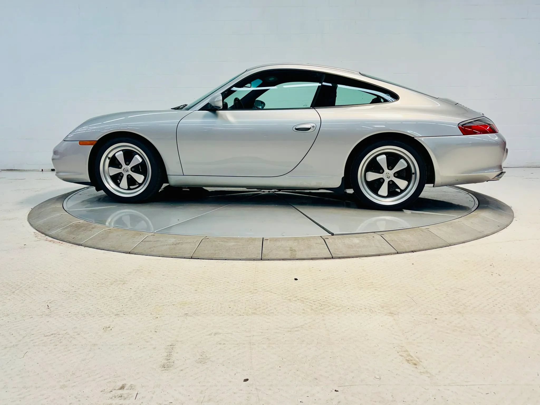 Used 2002 Porsche 911 GT3 RS image 29