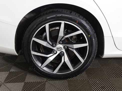 Used 2020 Volvo S60 T6 Momentum w/ Protection Package Premier AWD/4WD image 20