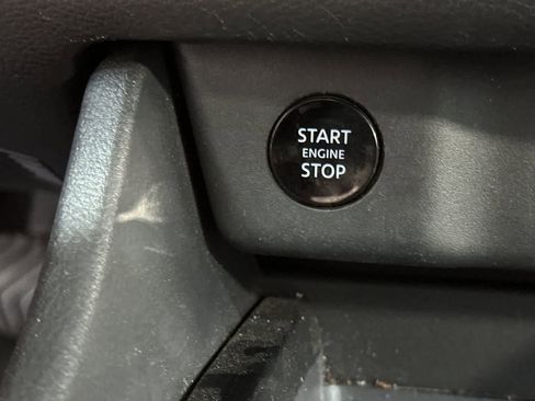 Certified 2024 Nissan Rogue SV image 24