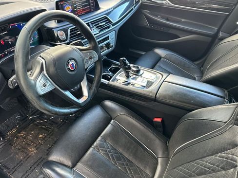 Used 2022 BMW ALPINA B7 xDrive w/ Luxury Rear Seating Package AWD/4WD image 9
