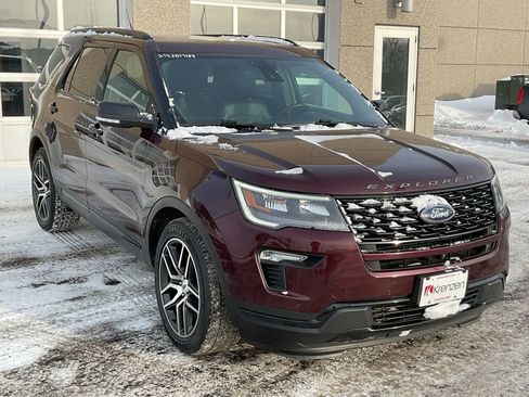 Used 2018 Ford Explorer Sport w/ Equipment Group 401A AWD/4WD image 3