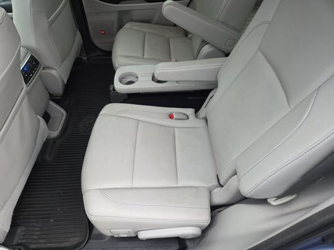 Used 2017 Toyota Highlander Limited AWD/4WD image 18