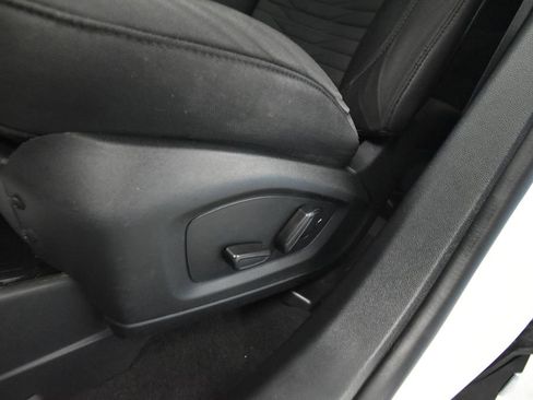 Used 2020 Ford Explorer XLT image 7