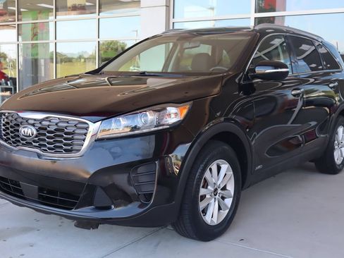 Used 2020 Kia Sorento LX w/ LX I4 Convenience Package AWD/4WD image 3