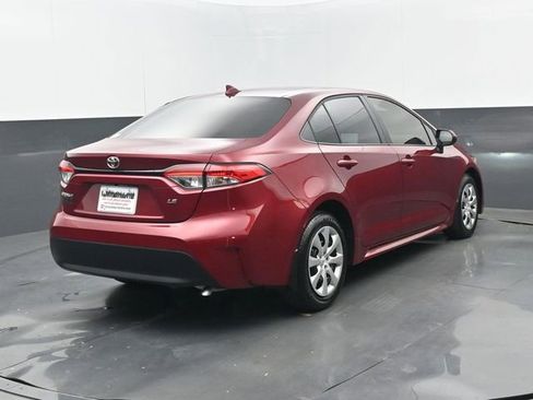 Used 2025 Toyota Corolla LE image 21