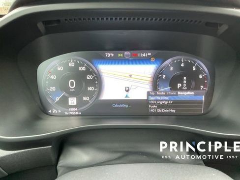 Certified 2021 Volvo XC40 T4 Inscription w/ Climate Package image 12