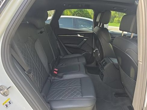 Used 2023 Audi SQ5 Prestige w/ Prestige Package AWD/4WD image 5
