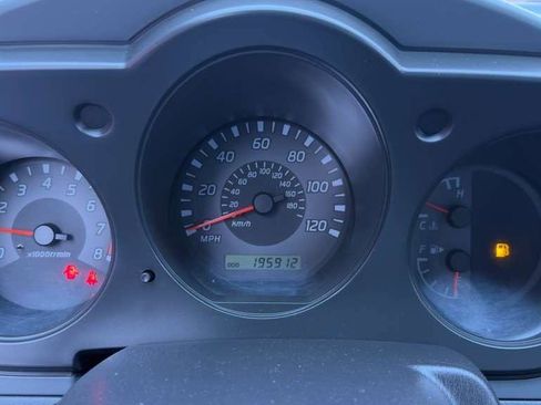 Used 2002 Nissan Xterra XE image 17