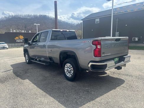 Used 2025 Chevrolet Silverado 2500 LT w/ Convenience Package image 3