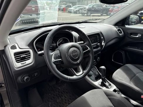 Used 2018 Jeep Compass Sport AWD/4WD image 15