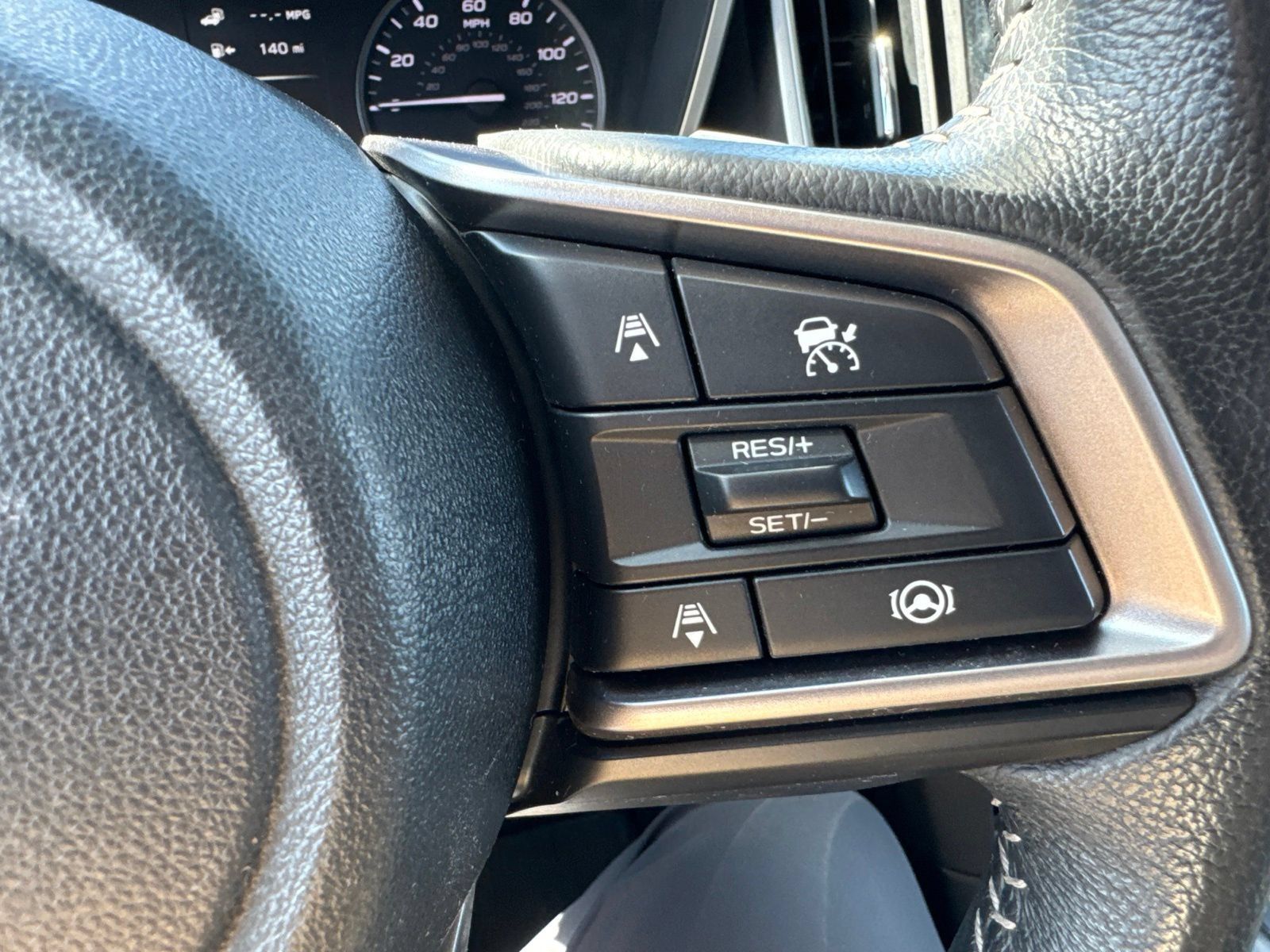 Used 2023 Subaru Ascent Premium w/ Convenience Package AWD/4WD image 19
