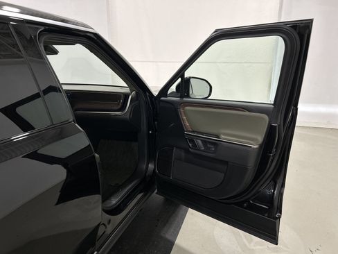 Used 2023 Rivian R1S Adventure AWD/4WD image 18