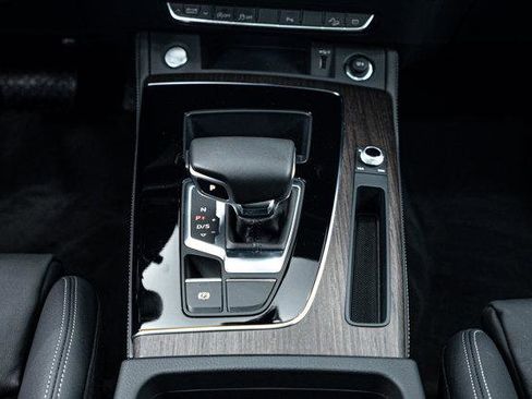 Certified 2024 Audi Q5 2.0T Premium Plus w/ Premium Plus Package image 9